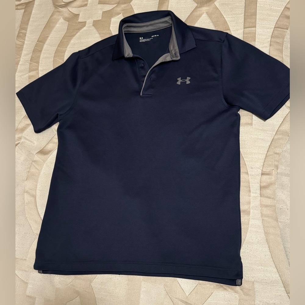Men’s medium Under Armour polo shirt